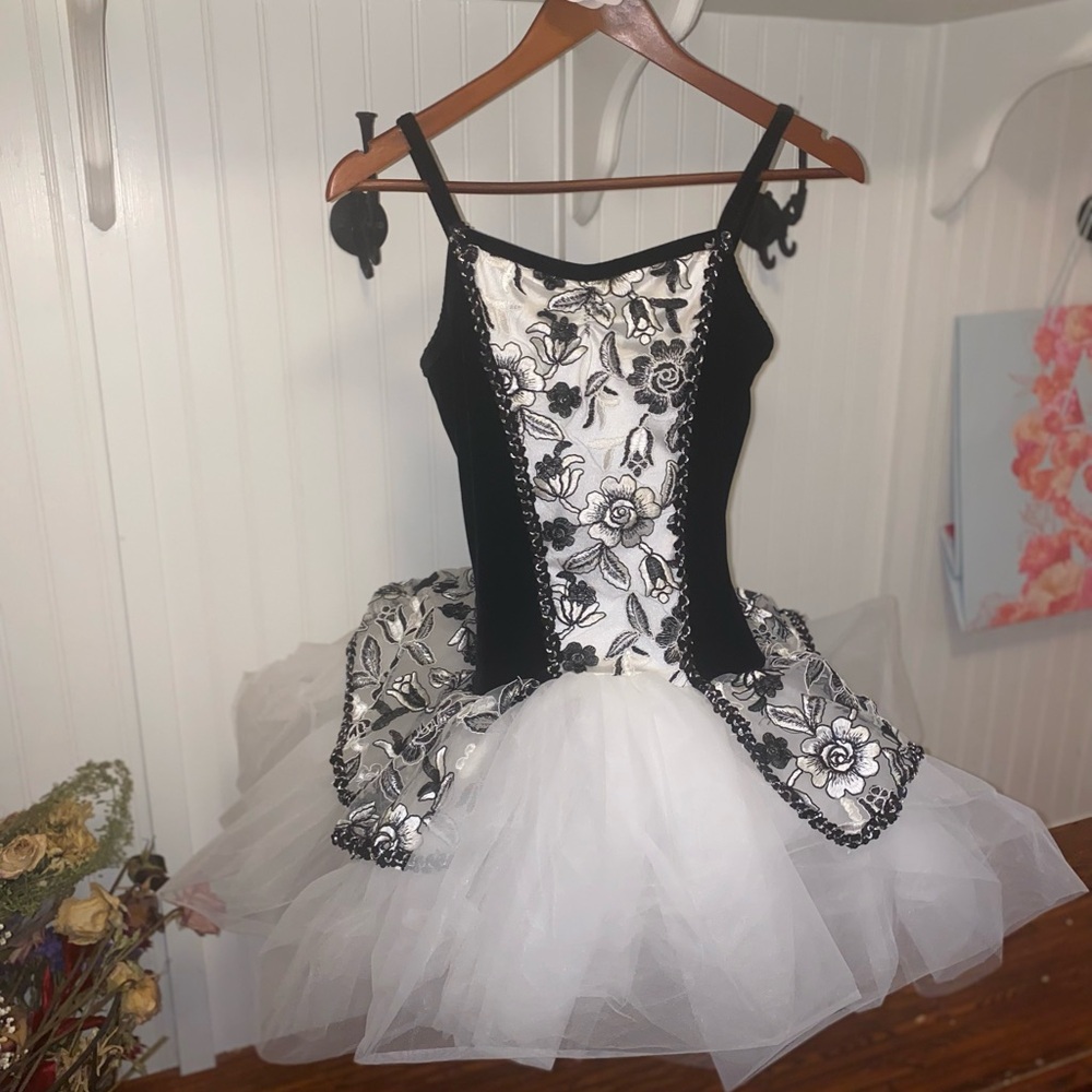 Black & White Floral Tulle Dance Costume for Kids